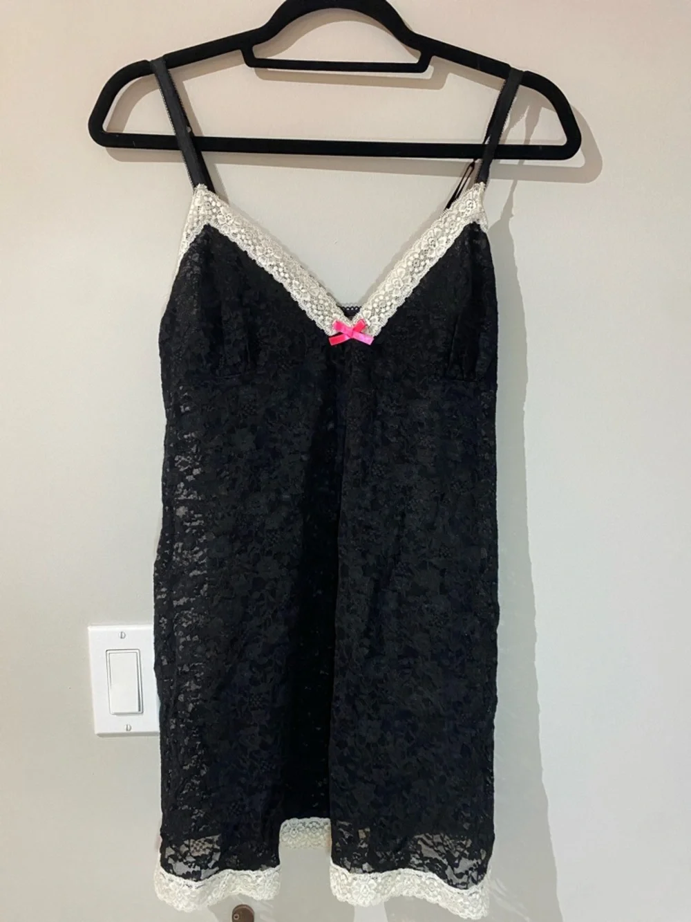 La SENZA Black Lace Chemise with White Trim and Pink Bow - Picture 1 of 4